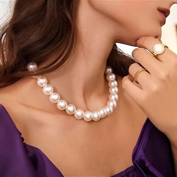 ⚜️𝟯𝟬%𝗢𝗙𝗙 𝗯𝘂𝗻𝗱𝗹𝗲𝘀 𝟯+⚜️ NEW Large White Pearl Necklace - Picture 9 of 13